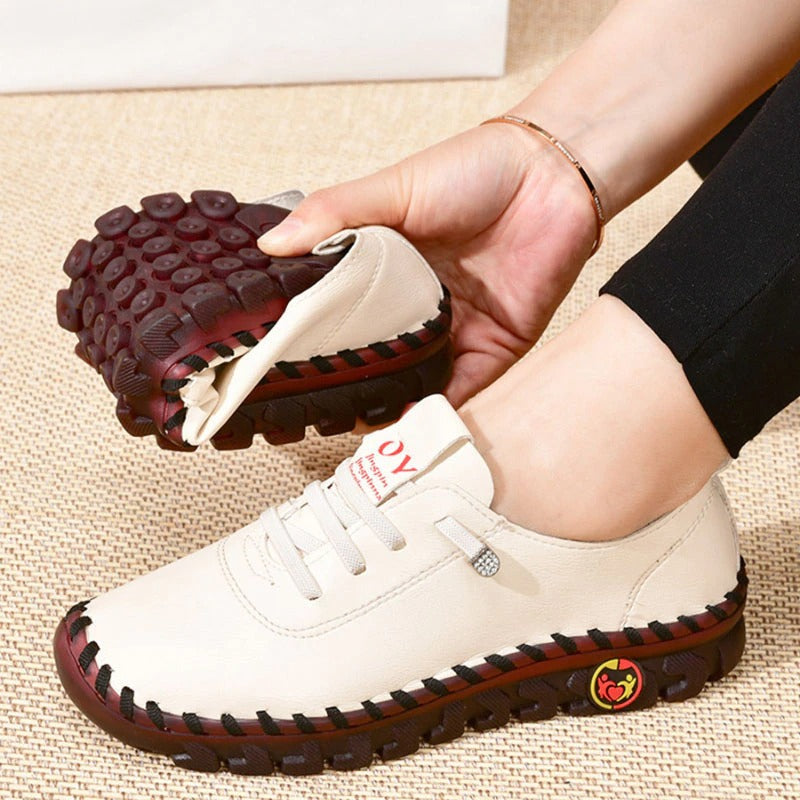 Découvrez notre collection de chaussures pour femmes sur Elle-Monde.com. Des styles élégants et confortables, y compris des chaussures à double boucle, parfaites pour l'été et la marche. Livraison rapide et gratuite!