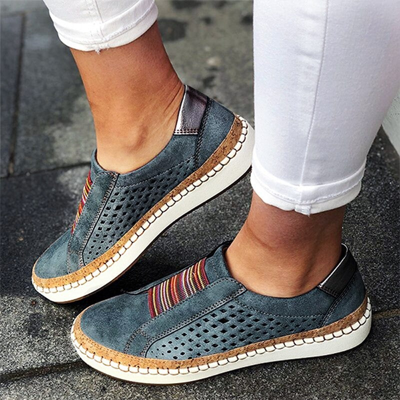 Elle-Monde.com propose une gamme variée de chaussures pour femmes, y compris des chaussures à double boucle, des chaussures d'été et des chaussures de marche. Trouvez votre paire parfaite dès aujourd'hui!