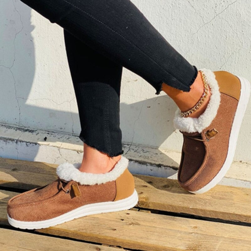 Elle-Monde.com propose une gamme variée de chaussures pour femmes, y compris des chaussures à double boucle, des chaussures d'été et des chaussures de marche. Trouvez votre paire parfaite dès aujourd'hui!